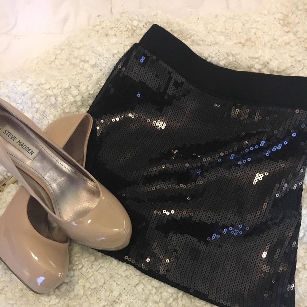 NWT! XXI Sequined Mini Skirt